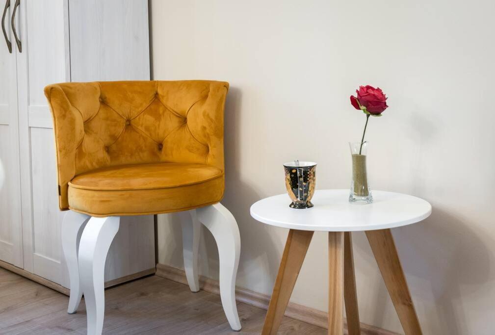 Diva 1,Stylish Old Town Studio Apartment Near Beach スプリト エクステリア 写真